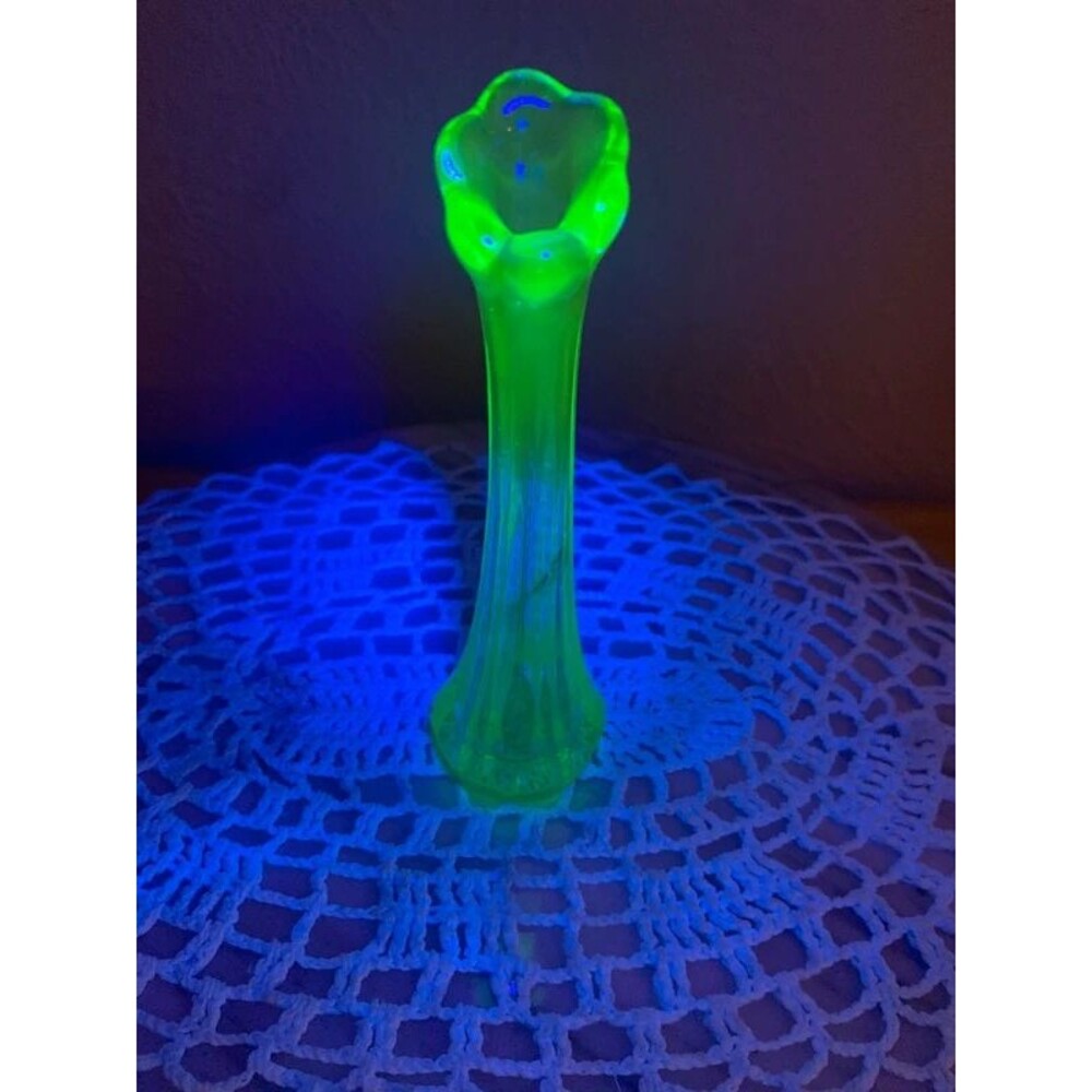 Mini Swing Bud Vase Glowy